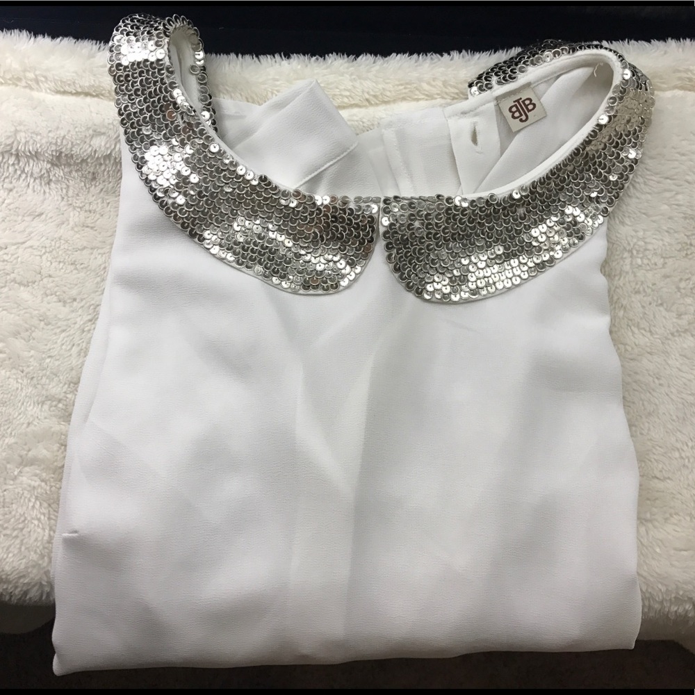 Sequin collar blouse